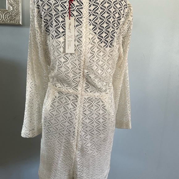 Marta by Monif C. White Long Sleeve Short Romper. - Picture 8 of 12